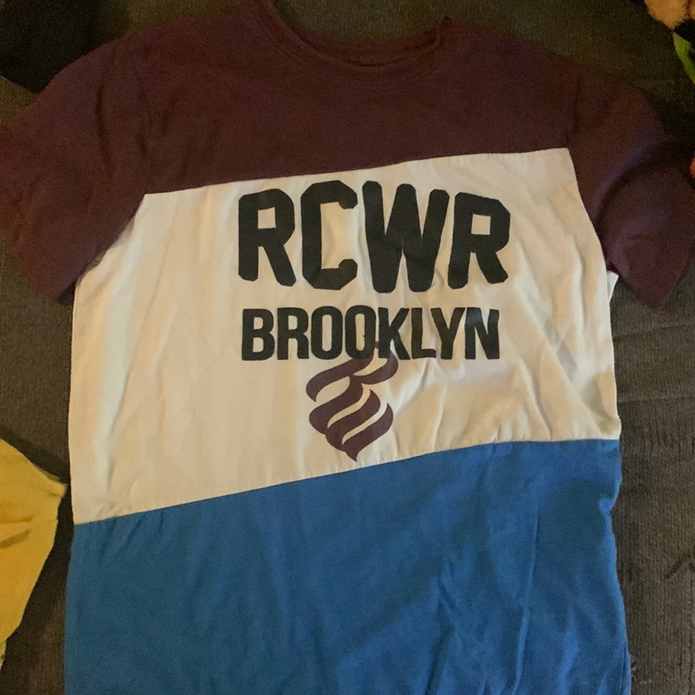 Boys Rocawear T-Shirt size 10-12